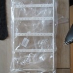 Øreringestativ HVID