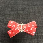 Rød sailor sløjfe med anker