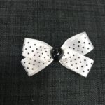 Sløjfe med sort hjerte