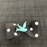 Sort sløjfe med pastelgrøn rockabilly svale